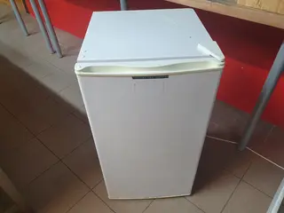 Série LETMO 15 Lednička, ETA RSD083GW8A