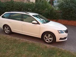 49. e - aukce ČEZ Škoda Octavia Combi Ambition 1,6 TDI, RZ 1TI4796
