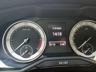 49. e - aukce ČEZ Škoda Superb LK 2,0 TDI, RZ 1TI5023