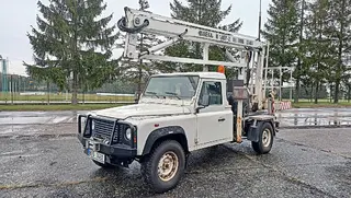 35. e-aukce ČEZ LAND ROVER DEFENDER, RZ 8T57492