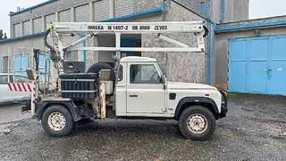 35. e-aukce ČEZ LAND ROVER DEFENDER, RZ 8T57492