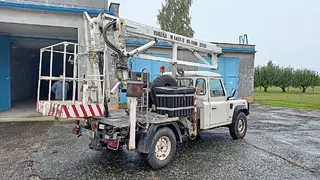 35. e-aukce ČEZ LAND ROVER DEFENDER, RZ 8T57492