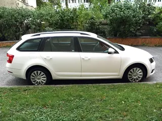 52. e - aukce ČEZ Škoda Octavia Combi Active 1,0 TSI, RZ 1TM8847