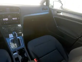 VŘ č. 12 ČEZ VOLKSWAGEN GOLF 100kW 136 PS e-Golf, RZ EL334AB