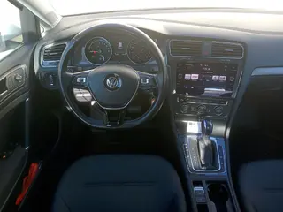 VŘ č. 12 ČEZ VOLKSWAGEN GOLF 100kW 136 PS e-Golf, RZ EL334AB