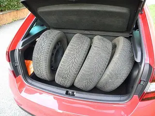 49. e - aukce ČEZ Škoda Rapid Spaceback M.Carlo 1,0 TSI, RZ 1TL4576