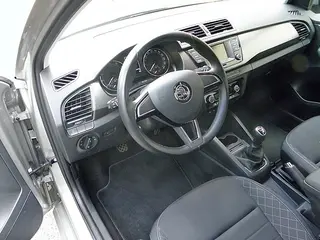 49. e - aukce ČEZ Škoda Fabia Combi Style 1,0 TSI, RZ 1TM5345