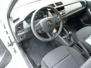 49. e - aukce ČEZ Škoda Fabia Combi Active 1,0 TSI, RZ 1TS3235