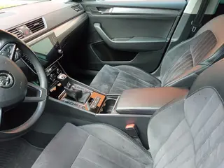 32. e - aukce ČEZ ŠKODA SUPERB, RZ 1TF8471