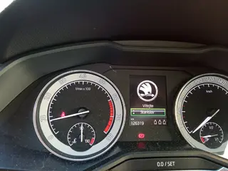 48. e - aukce ČEZ Škoda Superb Ambition 2,0 TSI, RZ 1TU2348