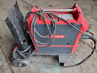 C-Mec 311 svářecí zařízení FRONIUS TPS 320i C Pulse / 4R / FSC