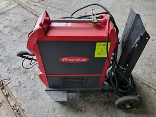 C-Mec 311 svářecí zařízení FRONIUS TPS 320i C Pulse / 4R / FSC