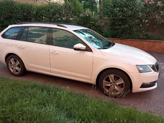 E - aukce ČEZ Škoda Octavia Combi Ambition 1,6 TDI, RZ 1TN5025