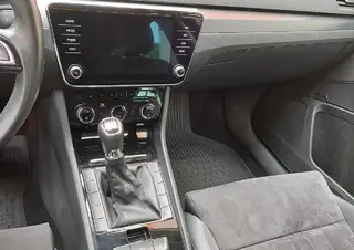 E - aukce ČEZ Škoda Superb Combi Grt, RZ 1TR2279