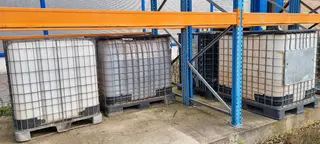 PŽSK 825. IBC kontejner 8x