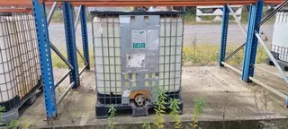 PŽSK 825. IBC kontejner 8x