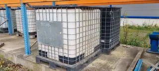 PŽSK 825. IBC kontejner 8x