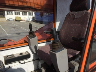 Autojeřáb KTA 25
