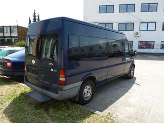 Automobil Ford Transit