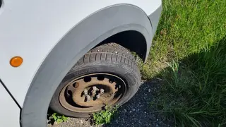  INTORA 21. Automobil Ford Transit Connect 9T4 9025