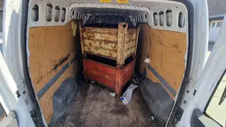  INTORA 21. Automobil Ford Transit Connect 9T4 9025
