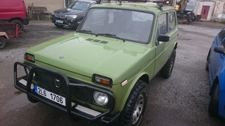 Automobil LADA Niva