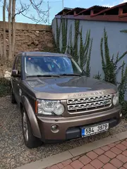 automobil Land Rover Discovery 4 HSE
