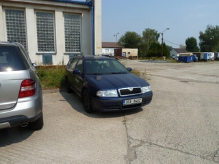 automobily Škoda Felicia a Octavia