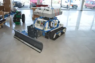 SGEF 05. Autonomní sekačka Barbieri X-ROT 80 PRO
