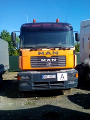 B13 - návěsy a nákladní automobil MAN - VGP s.r.o.