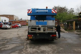 B4 - mobilní jeřáb LIEBHERR LTM 1030/2 - VGP s.r.o.