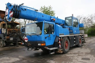 B4 - mobilní jeřáb LIEBHERR LTM 1030/2 - VGP s.r.o.
