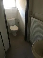 Komerční budova Křečhoř, okres Kolín