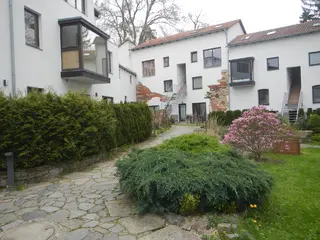 2.kolo Spoluvlastnický podíl id. 1/2 na bytu 1+kk, Škvorec, okres Praha-východ  