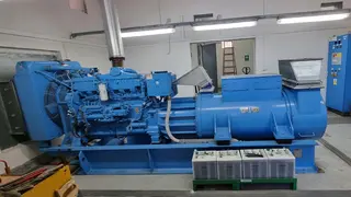 TZ 03 CATERPILLAR 3406 diesel generátor