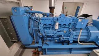 TZ 02 CATERPILLAR 3406 diesel generátor