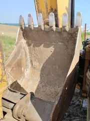 traktorbagr Caterpillar 432E - BESU Profistav s.r.o.