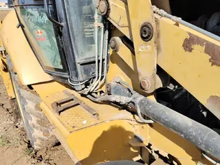 traktorbagr Caterpillar 432E - BESU Profistav s.r.o.
