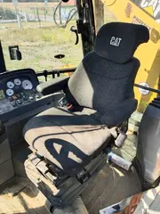 traktorbagr Caterpillar 432E - BESU Profistav s.r.o.