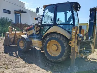 traktorbagr Caterpillar 432E - BESU Profistav s.r.o.