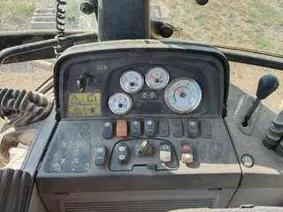 traktorbagr Caterpillar 432E - BESU Profistav s.r.o.