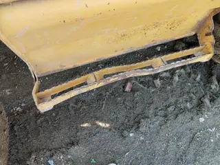 traktorbagr Caterpillar 432E - BESU Profistav s.r.o.