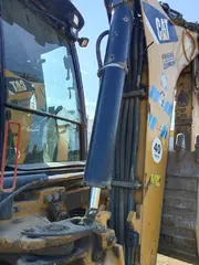 traktorbagr Caterpillar 432E - BESU Profistav s.r.o.