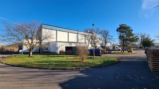 Výrobně-skladovací a administrativní objekt s pozemkem 5.172 m2 Mikulov na Moravě 