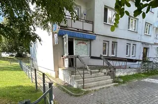 Obchodní prostor 55m2 Kadaň, ulice Chomutovská, bývalá cukrárna