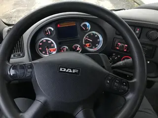 DAF 45LF + kontejner