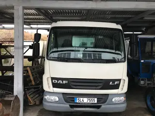 DAF 45LF + kontejner