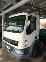 DAF 45LF + kontejner