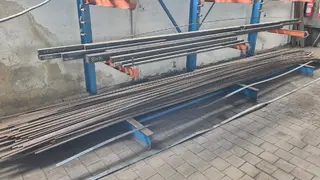 DAMANTECH movitý majetek 02 - skladové zásoby, kancelářské vybavení a doména damantech.cz
