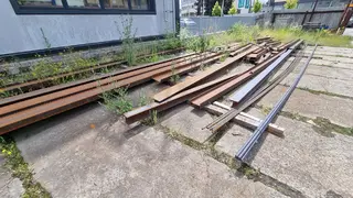 DAMANTECH movitý majetek 02 - skladové zásoby, kancelářské vybavení a doména damantech.cz